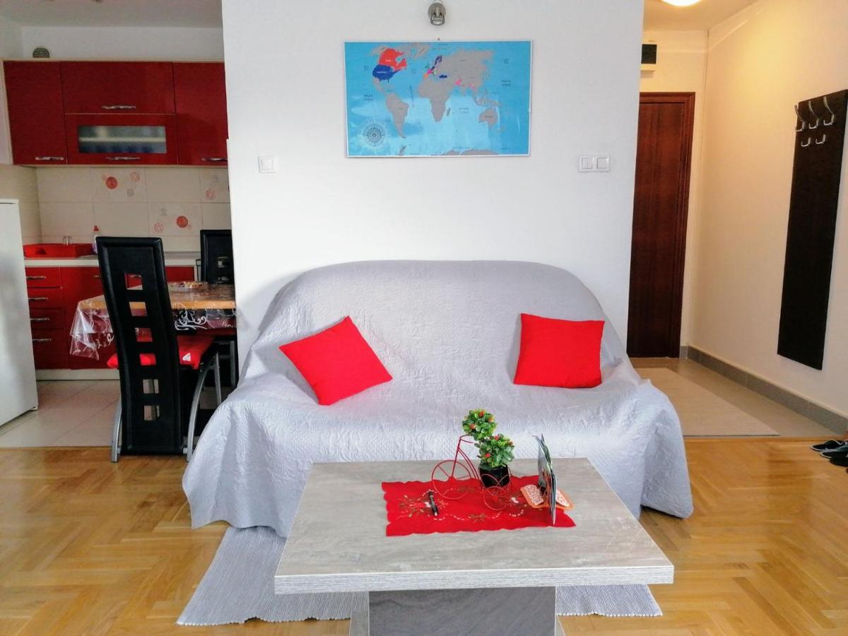 Apartamento Good Host Banja Luka Exterior foto